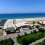 منتجع Royal Paradise 4*