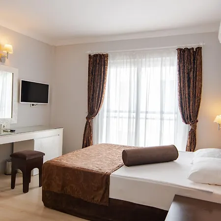 Side Royal Paradise Feriested