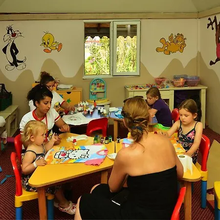 אתר נופש Royal Paradise