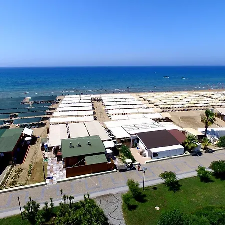 Royal Paradise סייד