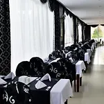 Royal Paradise