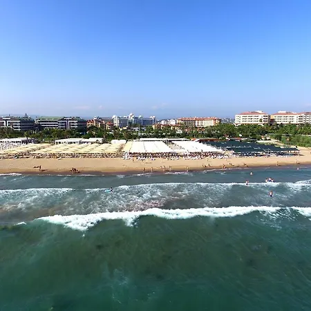 Complex Royal Paradise